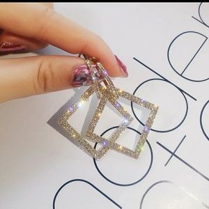 Beautiful Faux Krystal Square fashion earrings